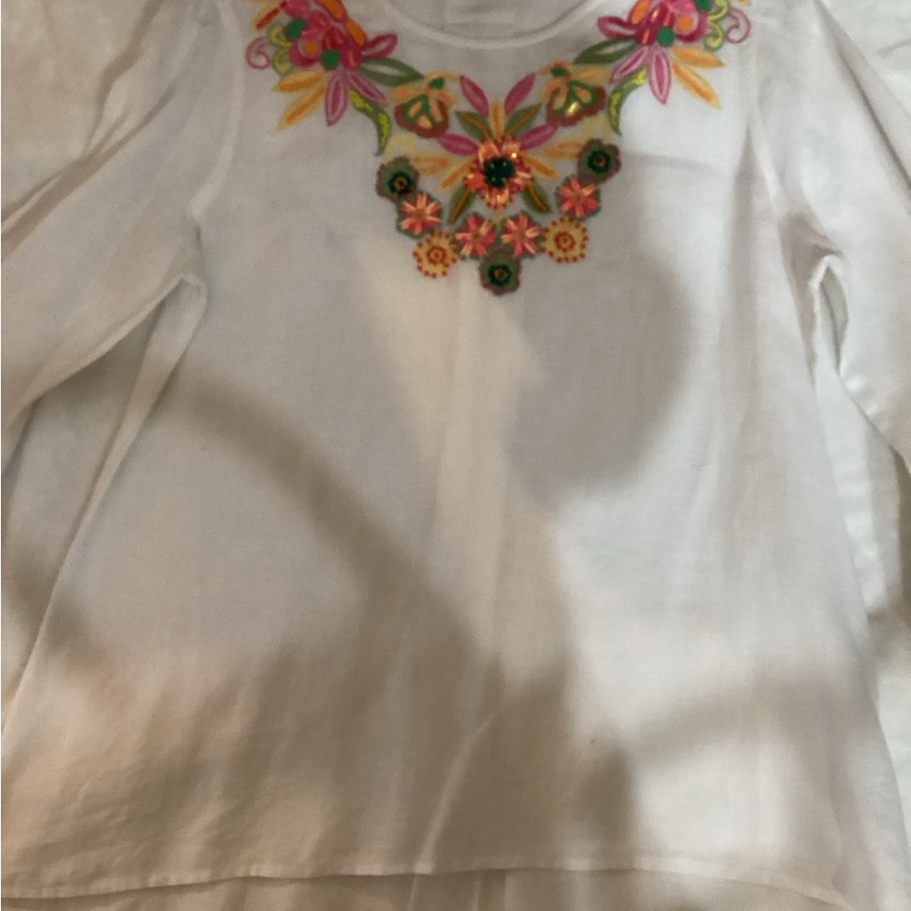 John Mark White Tunic with Colorful Embroidery